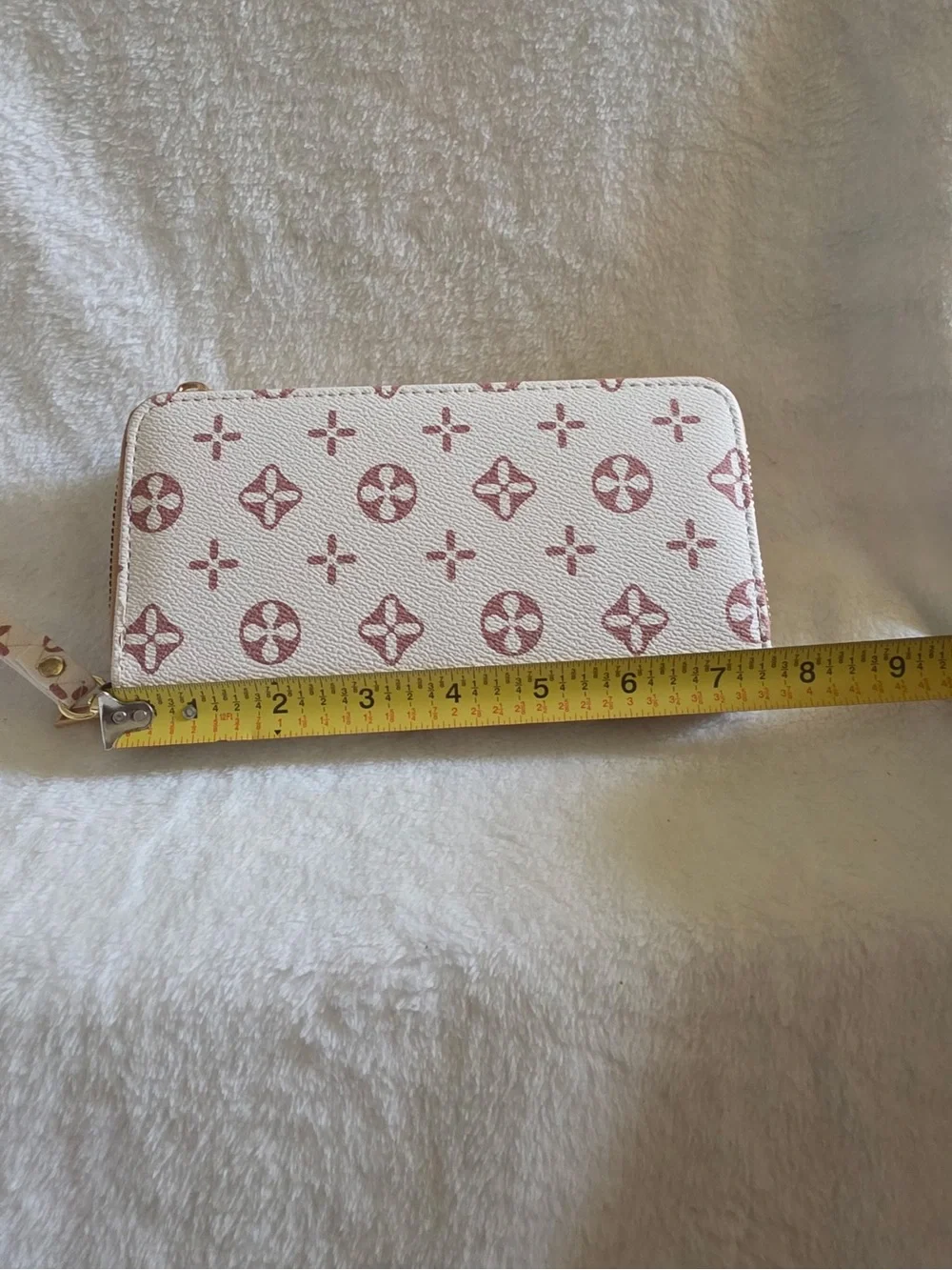 N/A stylish cream